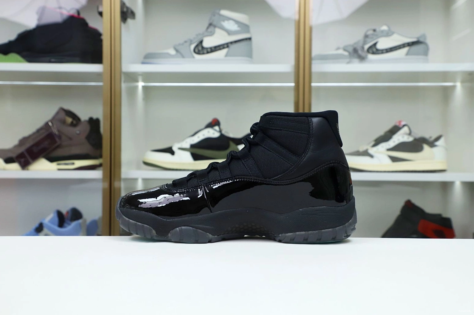 RETRO JORDAN GAMMA BLUE AIR 11 0911